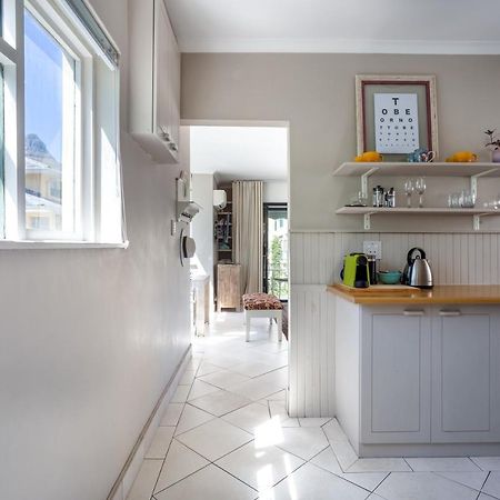 Cosy And Classy Sea Point Apartment Кейптаун Екстериор снимка