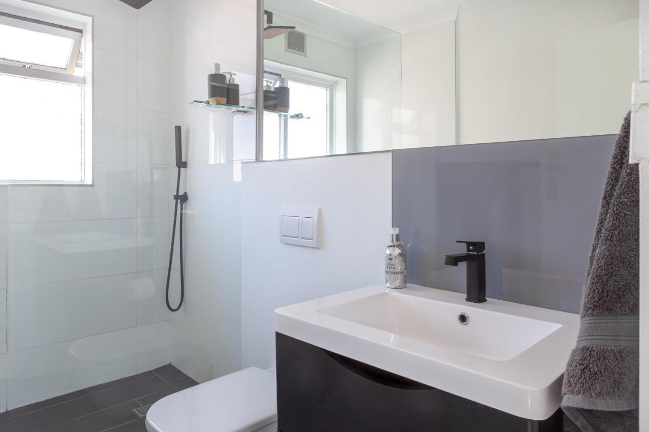 Cosy And Classy Sea Point Apartment Кейптаун Екстериор снимка
