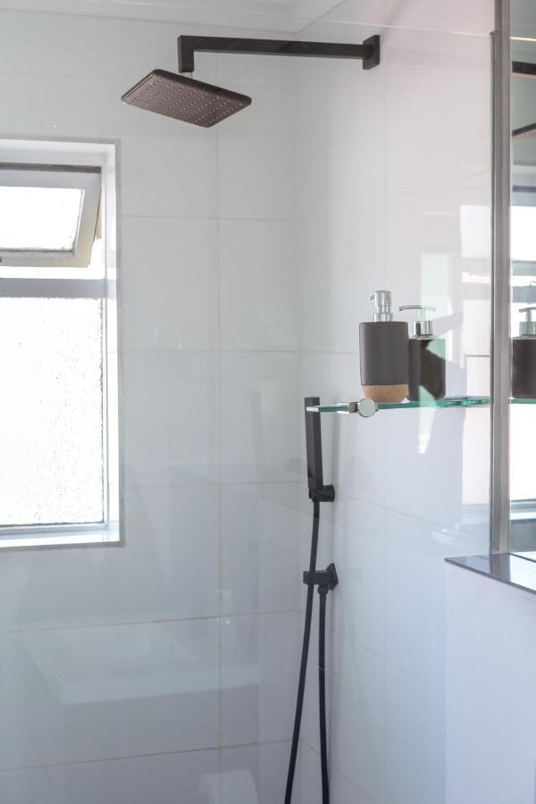 Cosy And Classy Sea Point Apartment Кейптаун Екстериор снимка