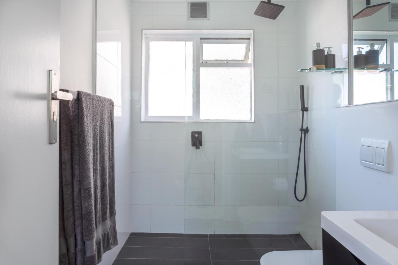 Cosy And Classy Sea Point Apartment Кейптаун Екстериор снимка