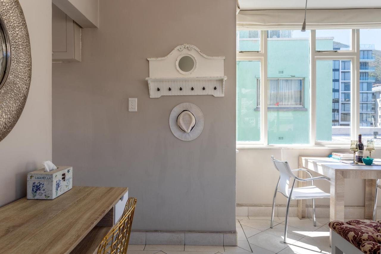 Cosy And Classy Sea Point Apartment Кейптаун Екстериор снимка