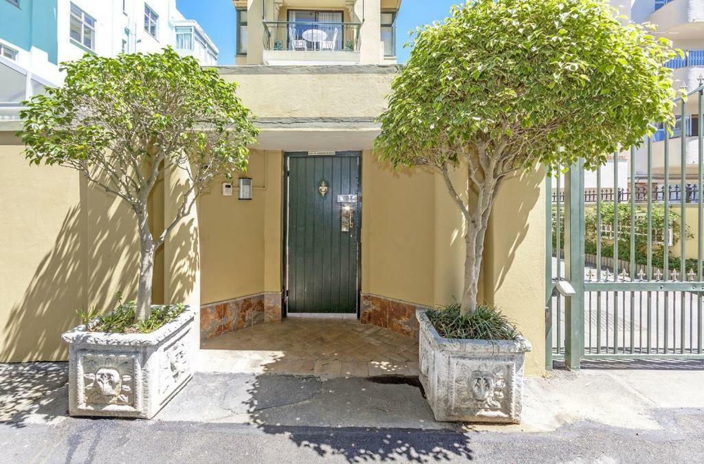 Cosy And Classy Sea Point Apartment Кейптаун Екстериор снимка