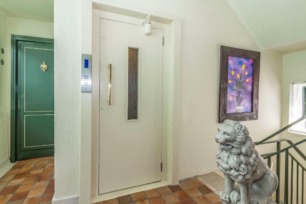Cosy And Classy Sea Point Apartment Кейптаун Екстериор снимка